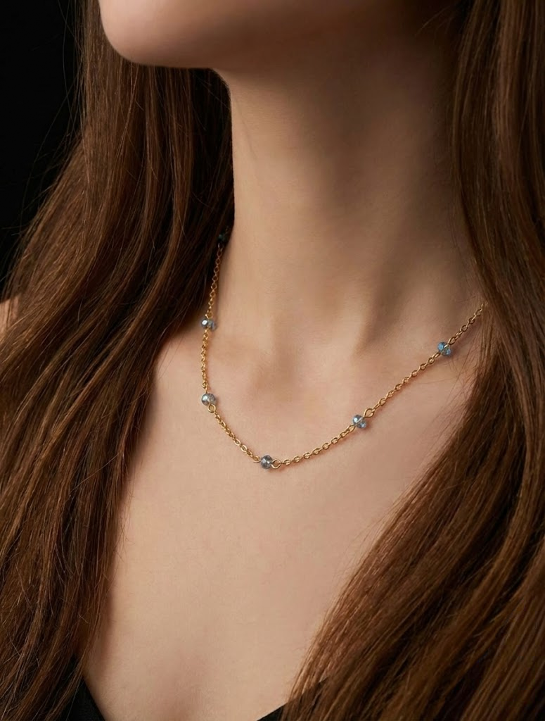 KTOfficial: 18 Karats Chrome Glass Crystals Chain Choker