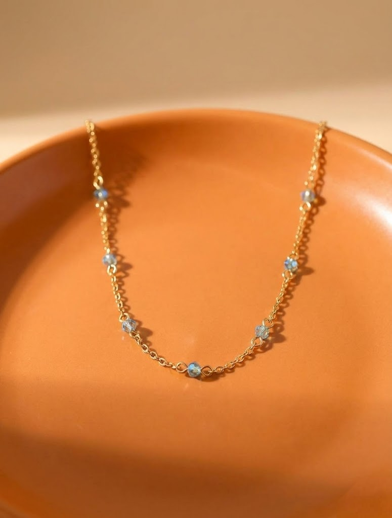 KTOfficial: 18 Karats Chrome Glass Crystals Chain Choker