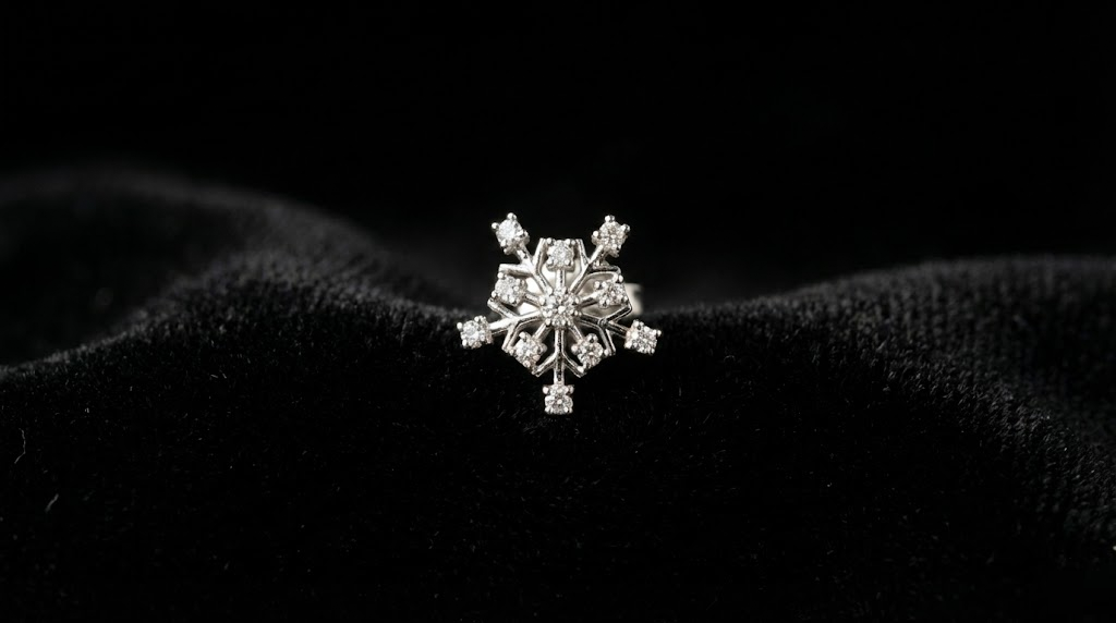KTOfficial: 925 Sterling Silver Zircon Snowflake Stud Earrings | KTOfficial | EU-Sourced Quality