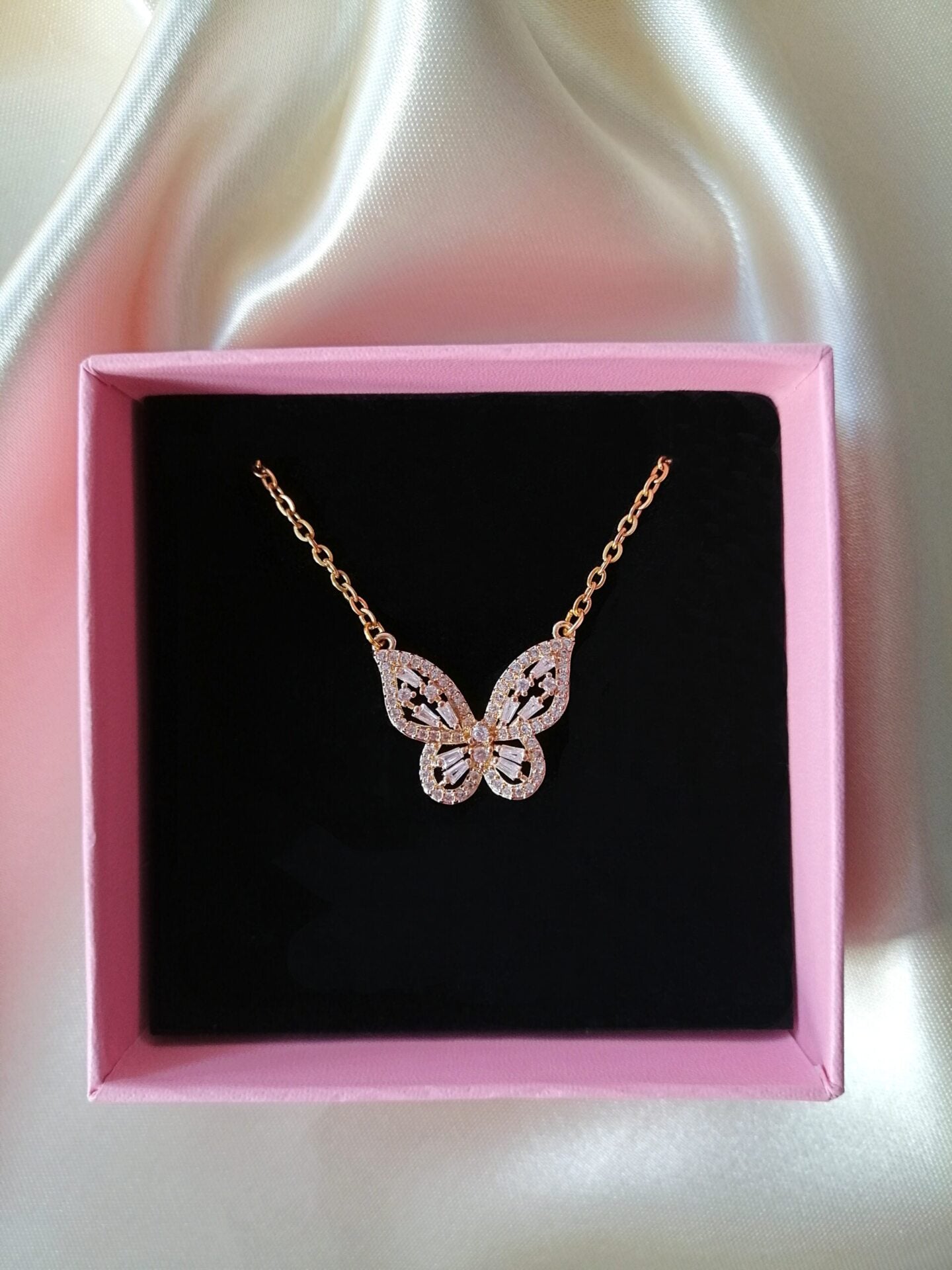 KTOfficial: 24K Butterfly Pendant Necklace